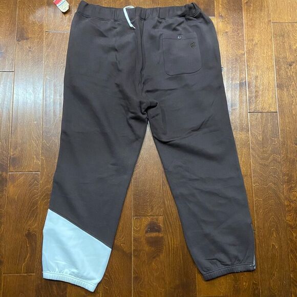 Rocawear Y2K Vintage NWOT Dark Brown Sweatpants Baggy Fit Men's Size 4XL - Picture 4 of 8